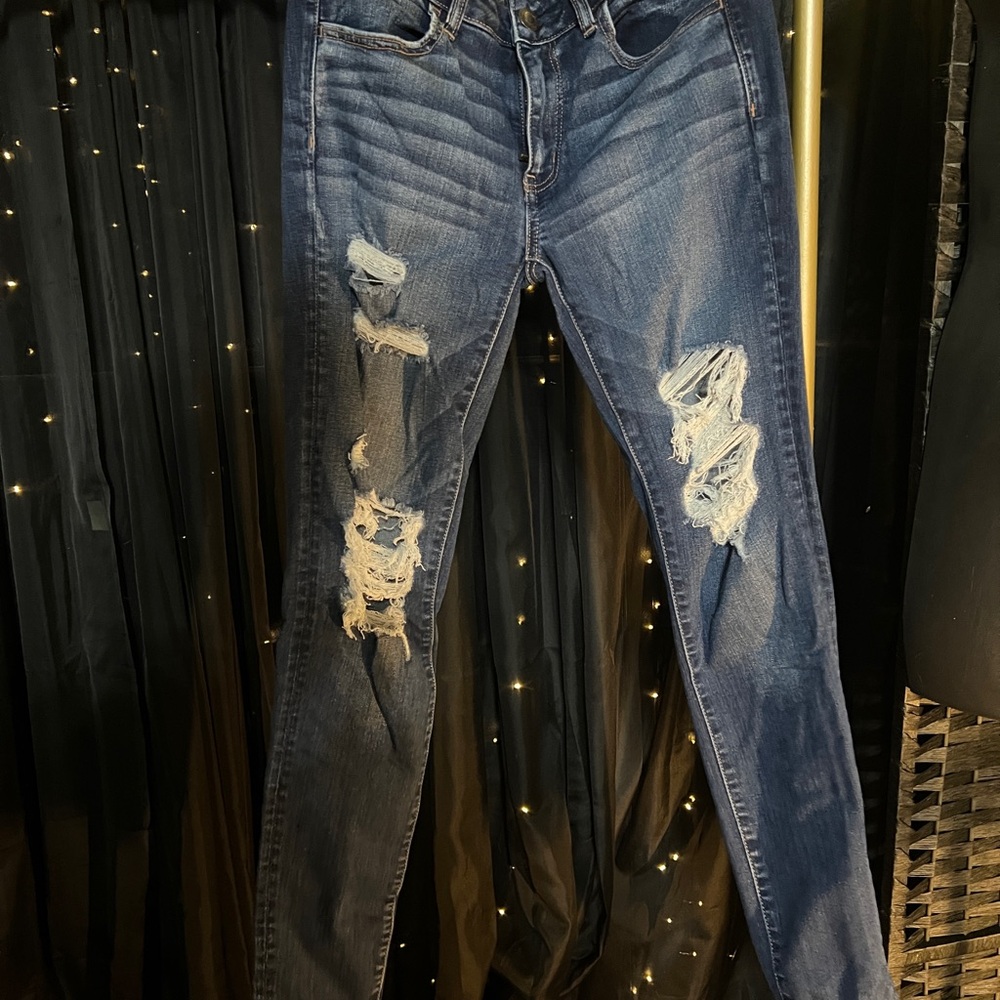 American Eagle Outfitters  Super Stretch Skinny Distressed Jeans